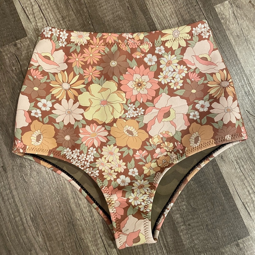Billabong wetsuit bottoms.